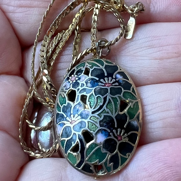 VINTAGE MONET PLIQUE A JOUR ENAMEL PENDANT GOLD TONE SNAKE CHAIN NECKLACE RARE - Picture 1 of 16